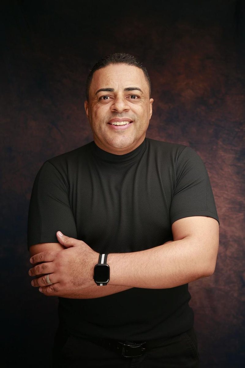 Retrato de Lexvainer Moreira, mentor de vida e carreira